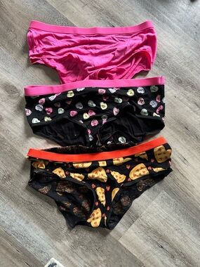 Serra 3-Pack Women's Bikini Briefs - Pink + Printed Hearts + Pizza